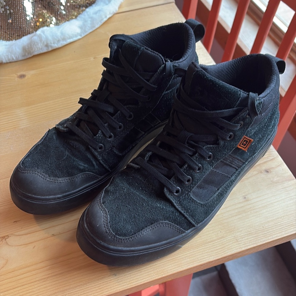 Mens 5.11 black norris sneaker size 10.5